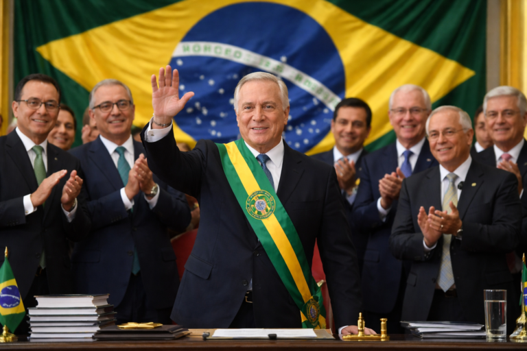 Presidente Michel Temer: reformas econômicas e controvérsias (2016–2019)
